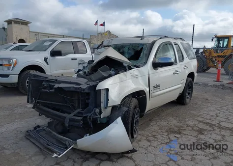 2008 Chevrolet Tahoe Ltz z USA, uszkodzony, nr VIN 1GNFK13098R233170